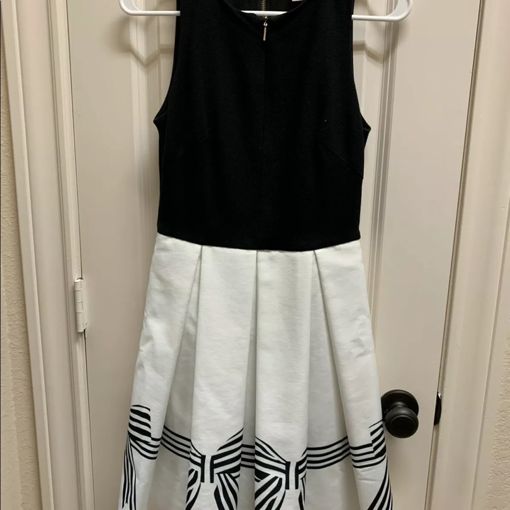 Ted baker dress Size 1 Black and White Fare dress.